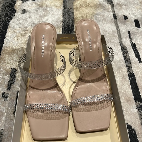 Heels - Picture 1 of 3